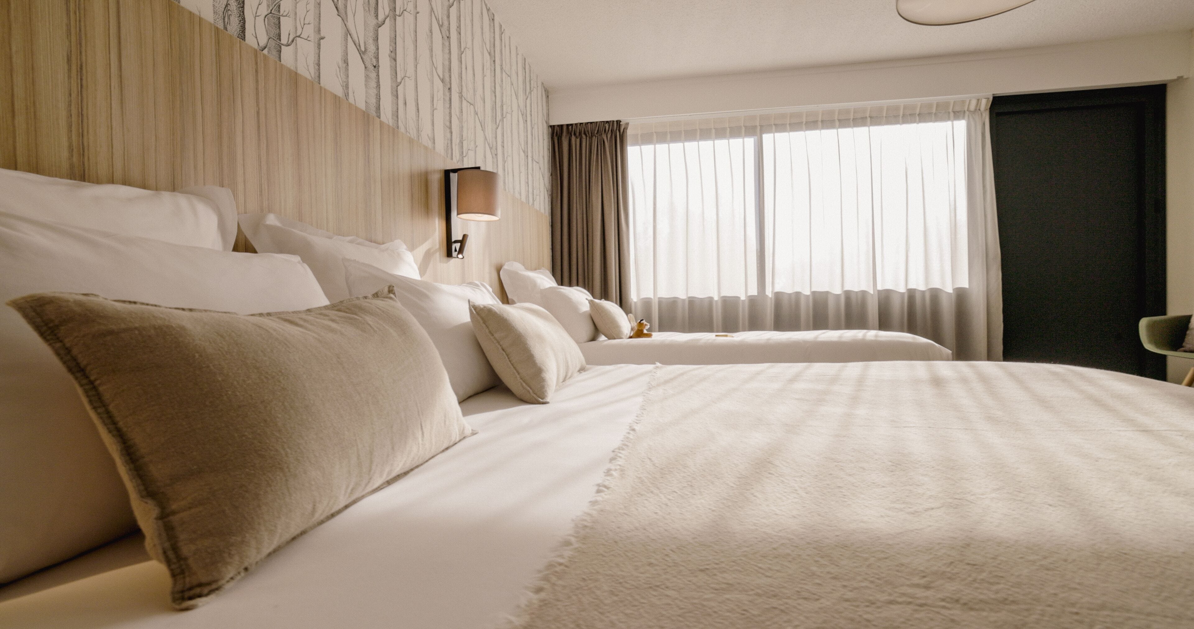 deluxe triple room | 1 bedroom, in-room safe, individually furnished, desk