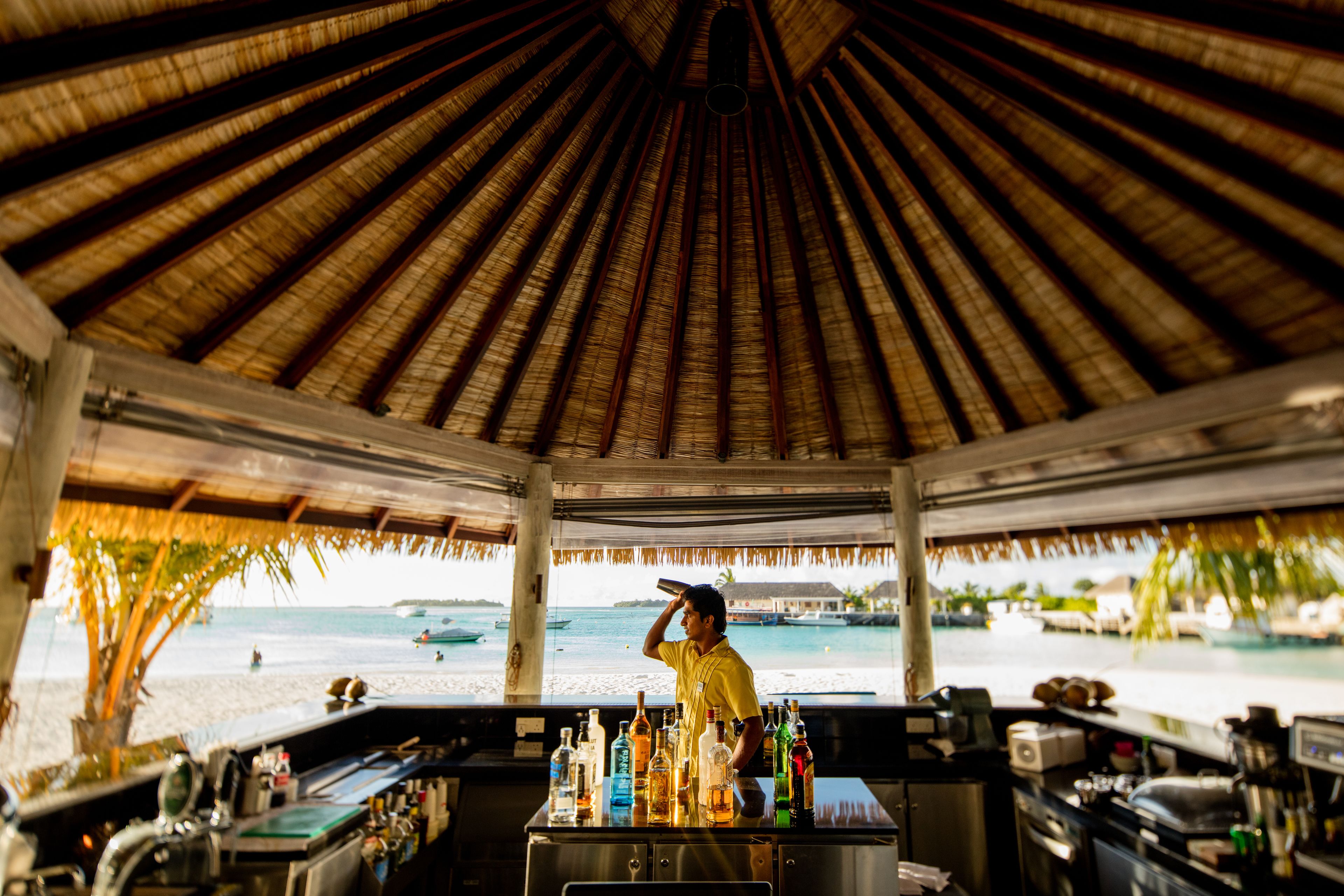3 bares/lounges, bar ao lado da piscina, bar na praia