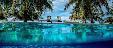 Outdoor pool, sun loungers