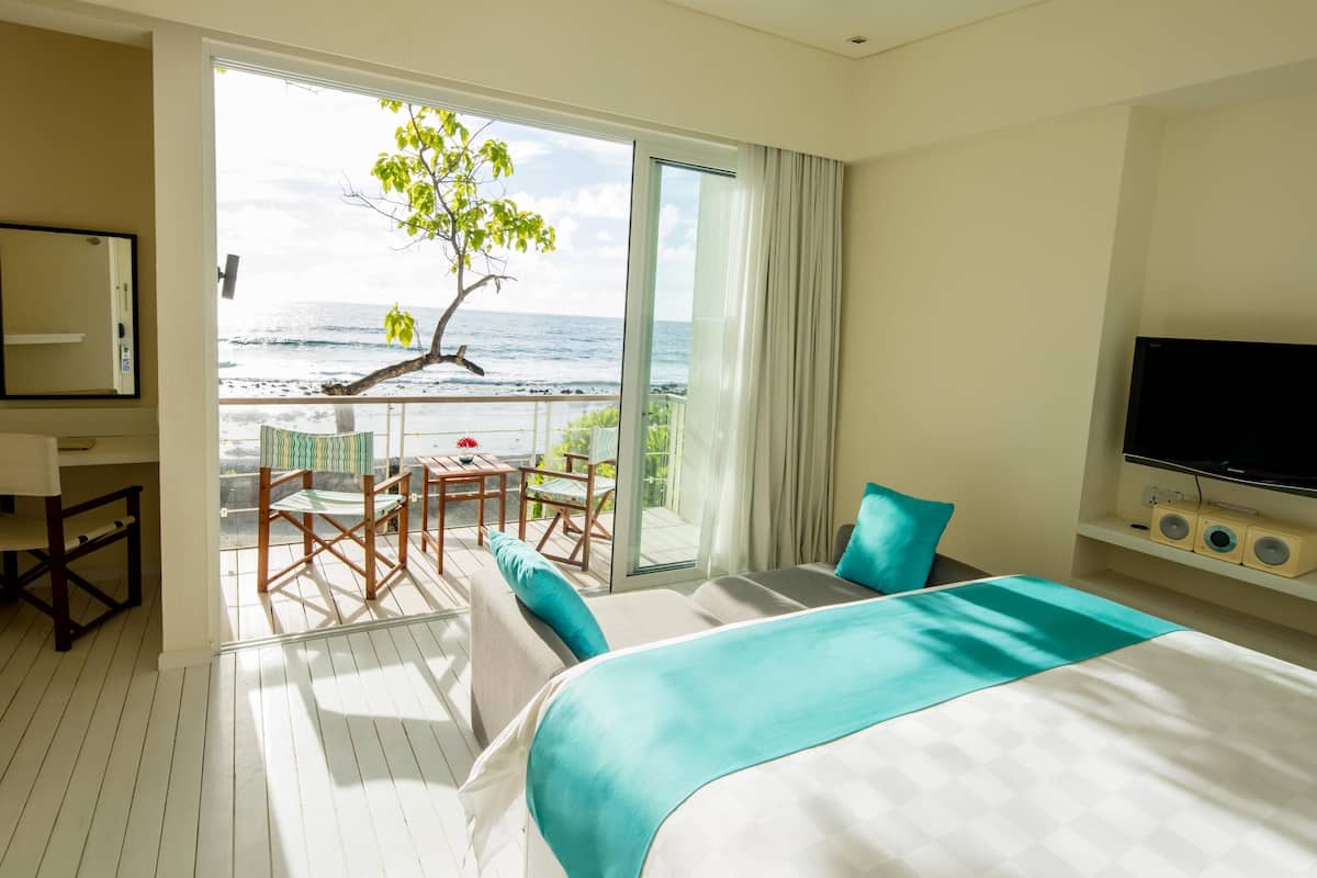 Premium bedding, down duvets, memory-foam beds, minibar