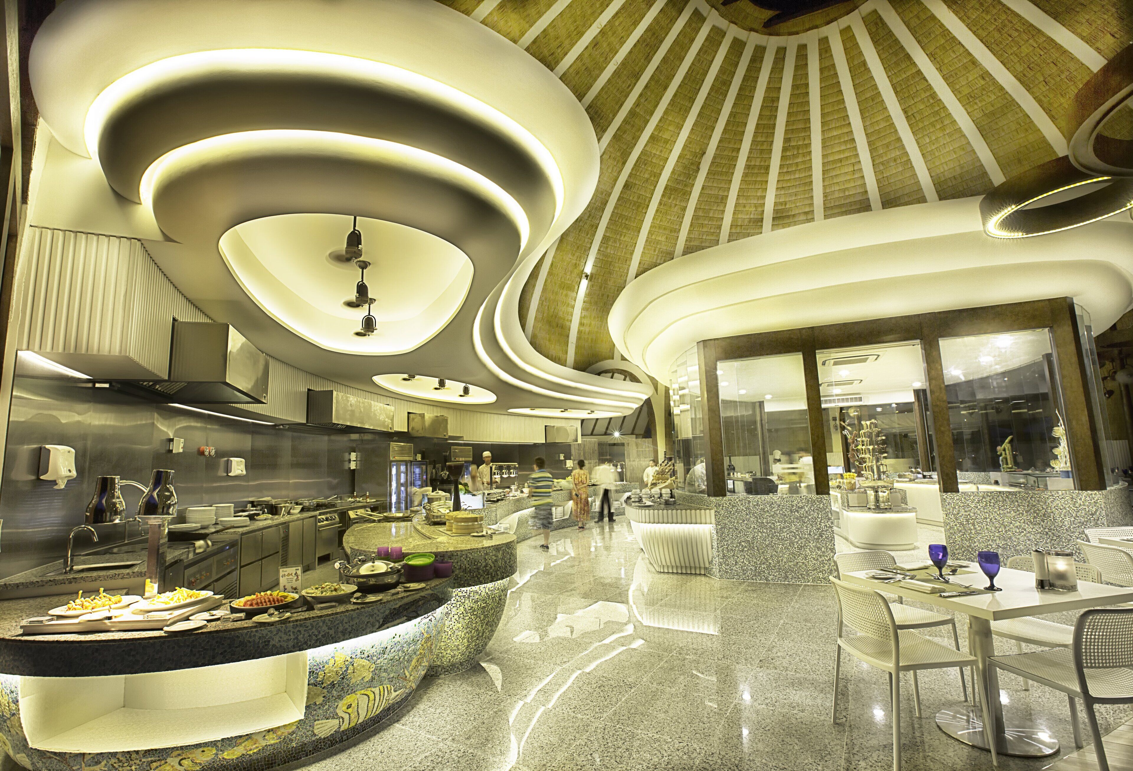 3 restaurants, breakfast, lunch, dinner served; international cuisine