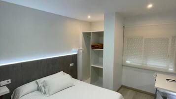 Minibar, coffres-forts dans les chambres, bureau, chambres insonorisées