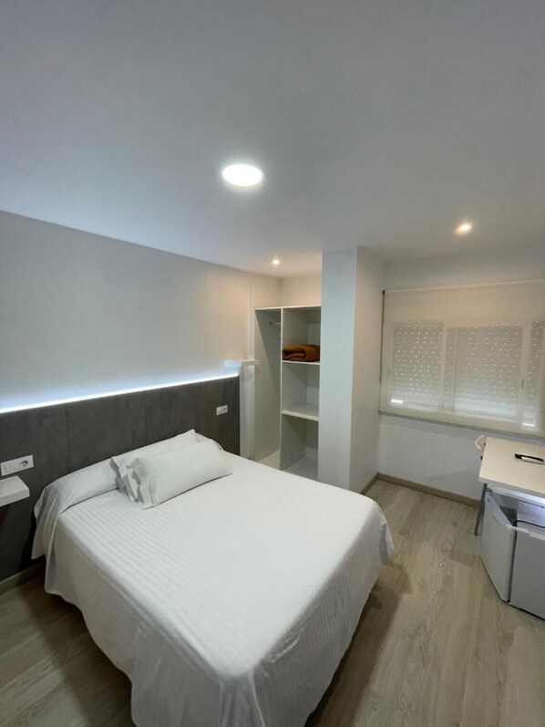 Minibar, in-room safe, desk, soundproofing