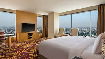 Executive Suite, 1 King Bed | 1 bedroom, premium bedding, minibar, in-room safe