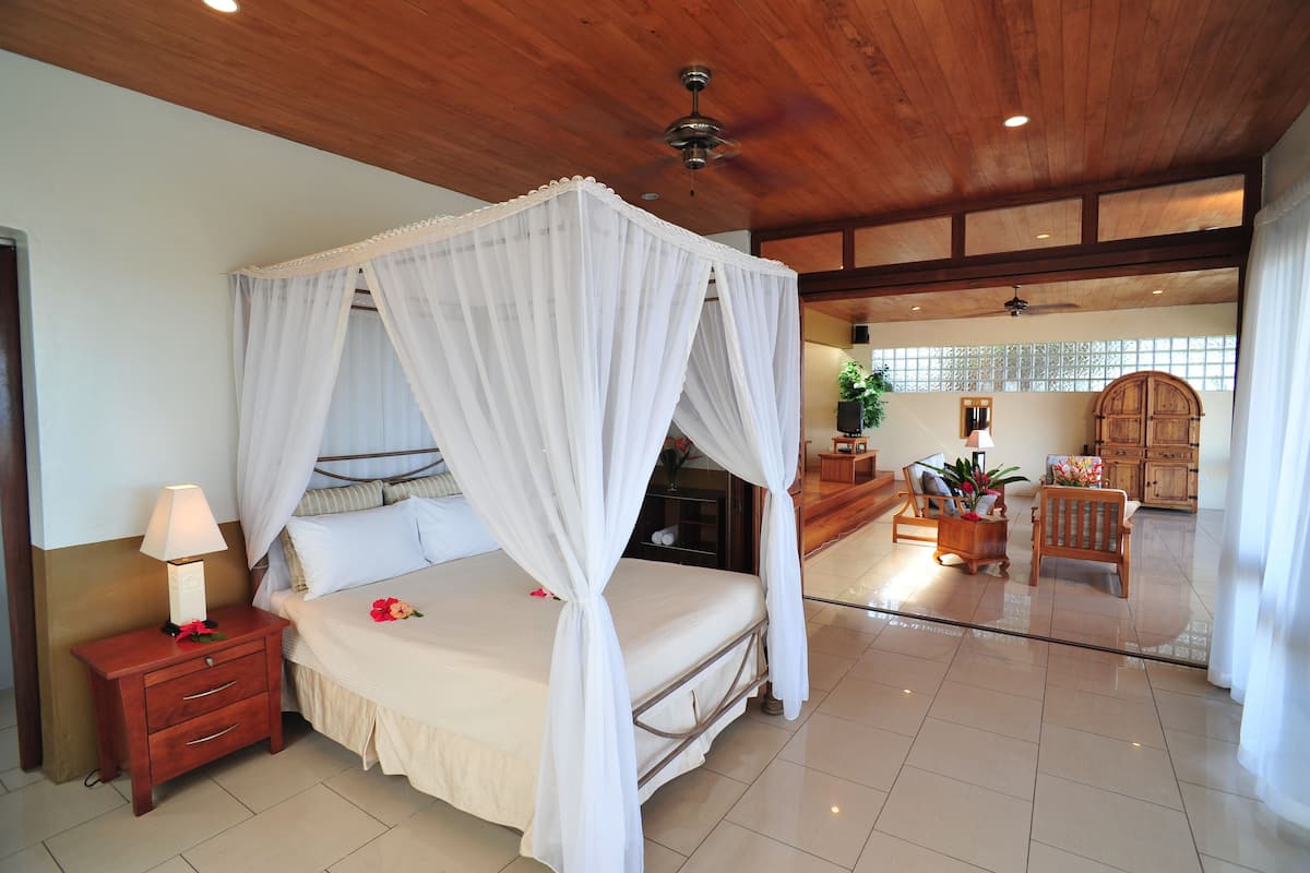 Villa, 2 Bedrooms | In-room safe, individually decorated, individually furnished, bed sheets
