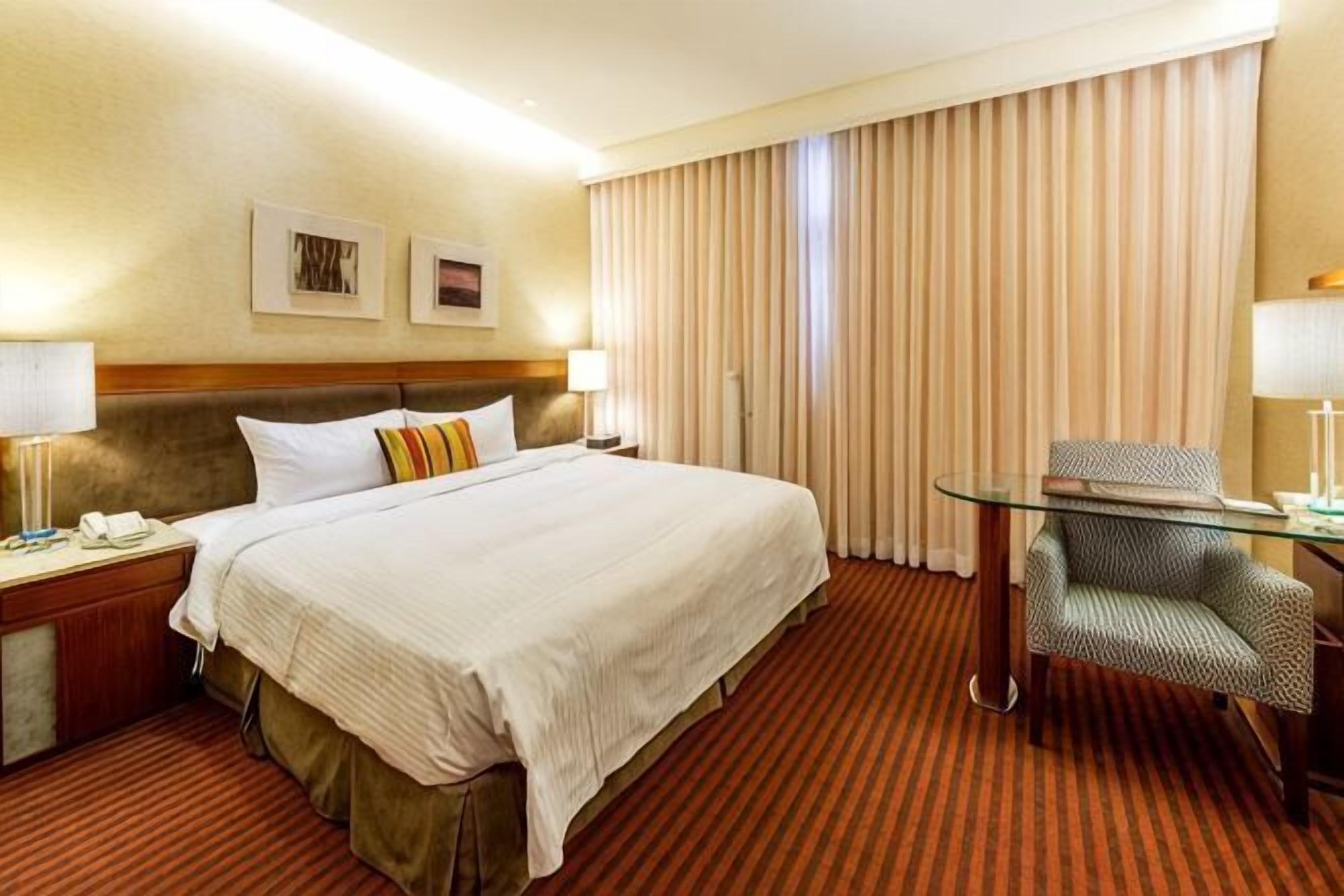In-room safe, desk, iron/ironing board, free WiFi