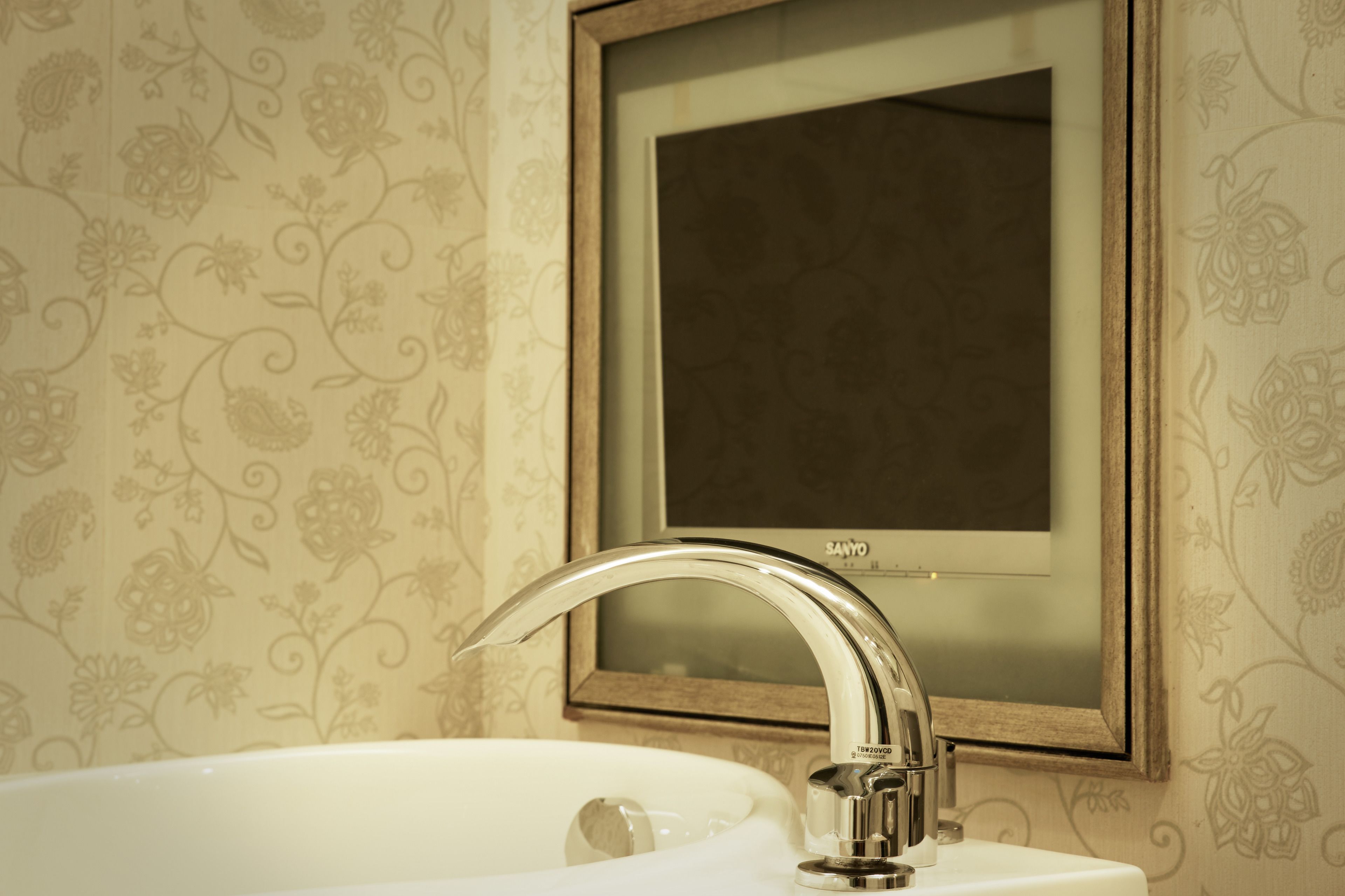 separate bathtub and shower, hair dryer, slippers, electronic bidet