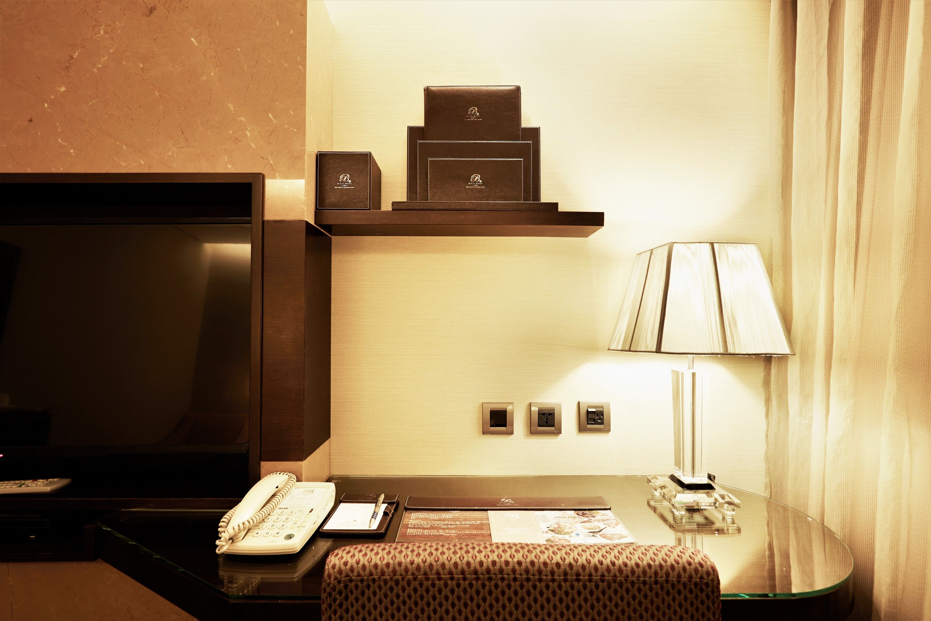 in-room safe, desk, iron/ironing board, free wifi