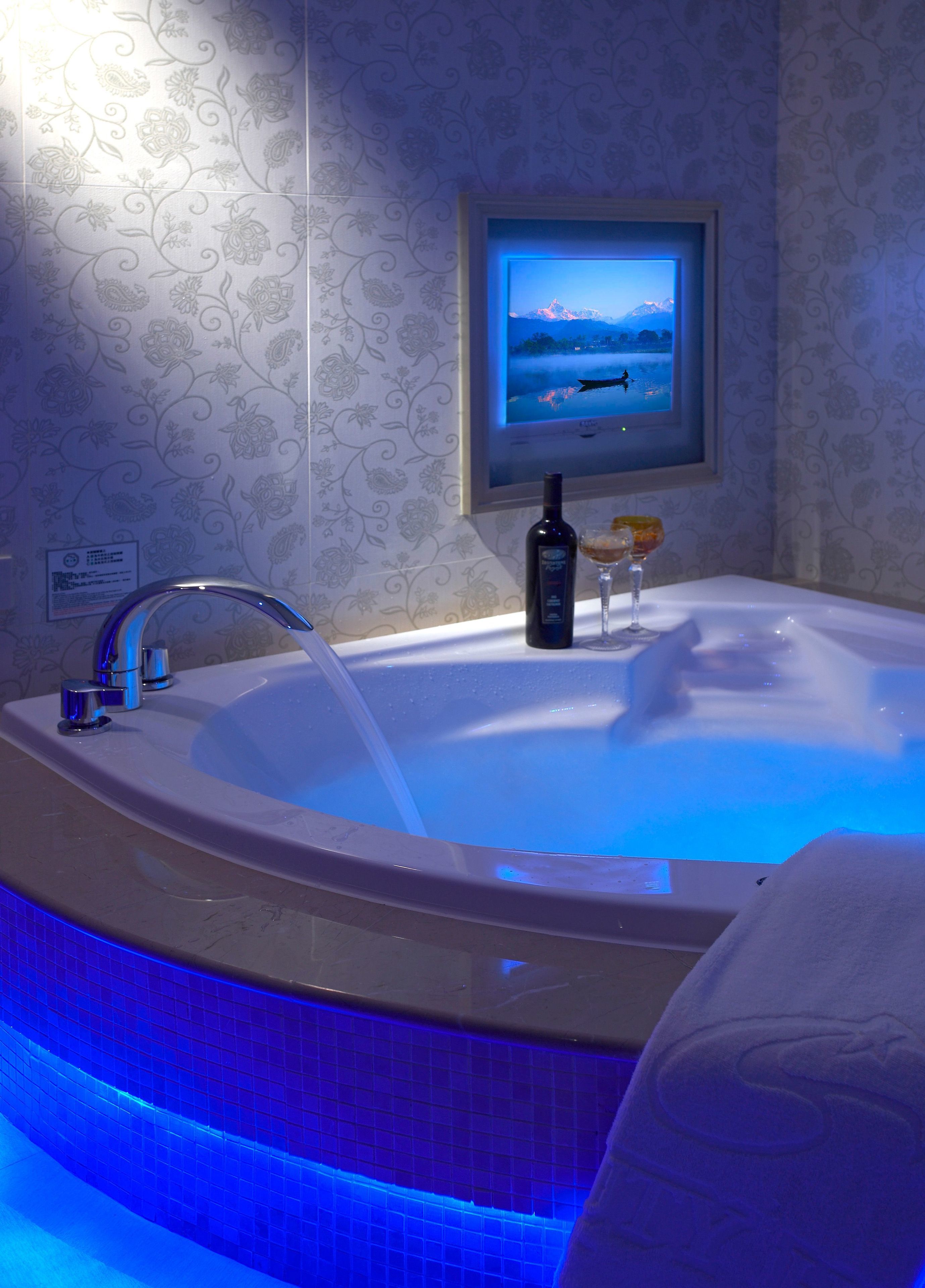 jetted bathtub