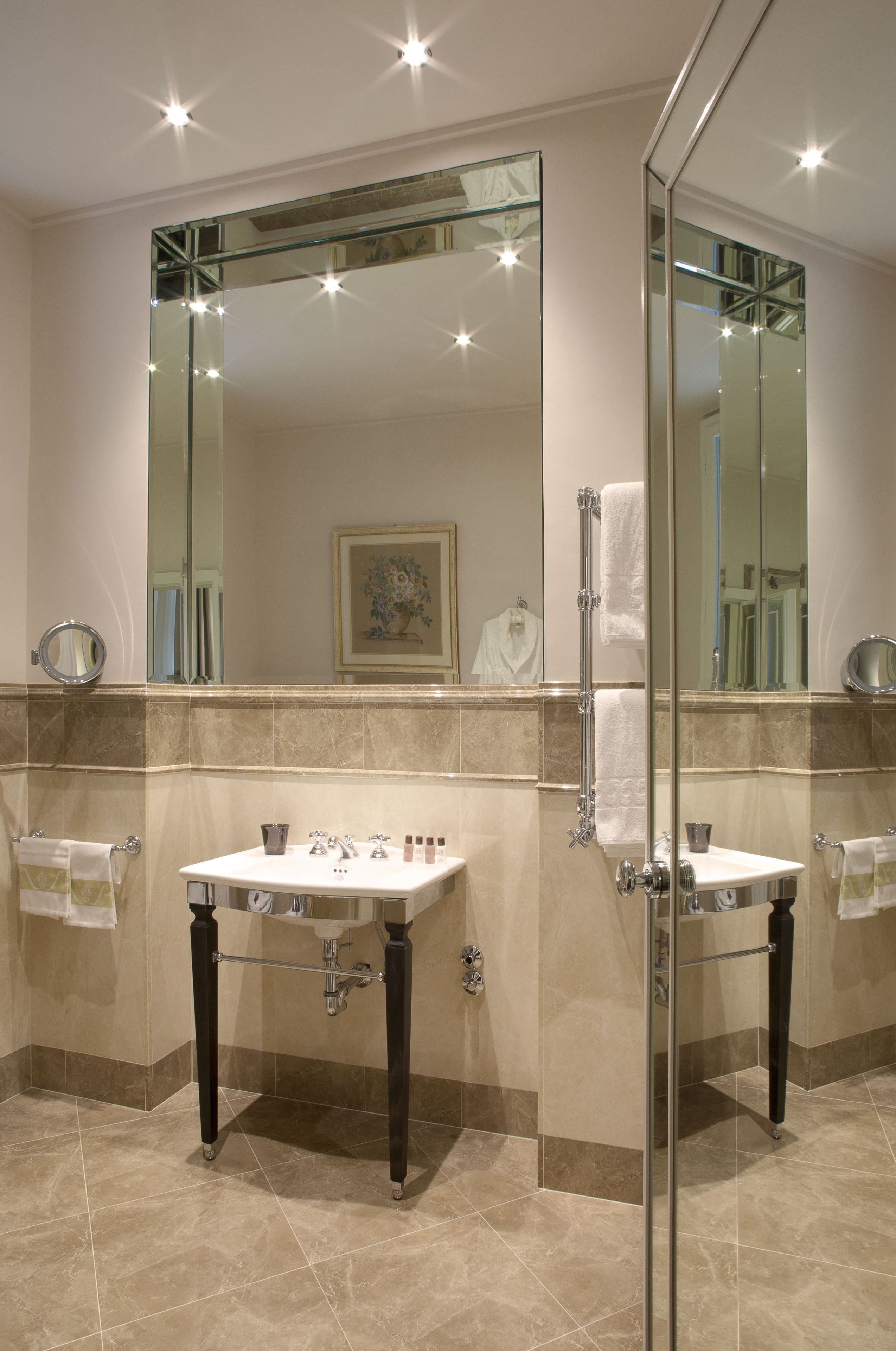 deluxe double room | bathroom | shower, free toiletries, hair dryer, bidet