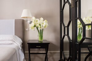 Minibar, in-room safe, desk, blackout curtains - Grand Hotel Francia & Quirinale (Montecatini Terme)