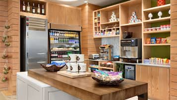 Snack bar