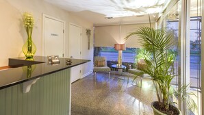 Reception - Crescent Palms Motel (New Orleans)