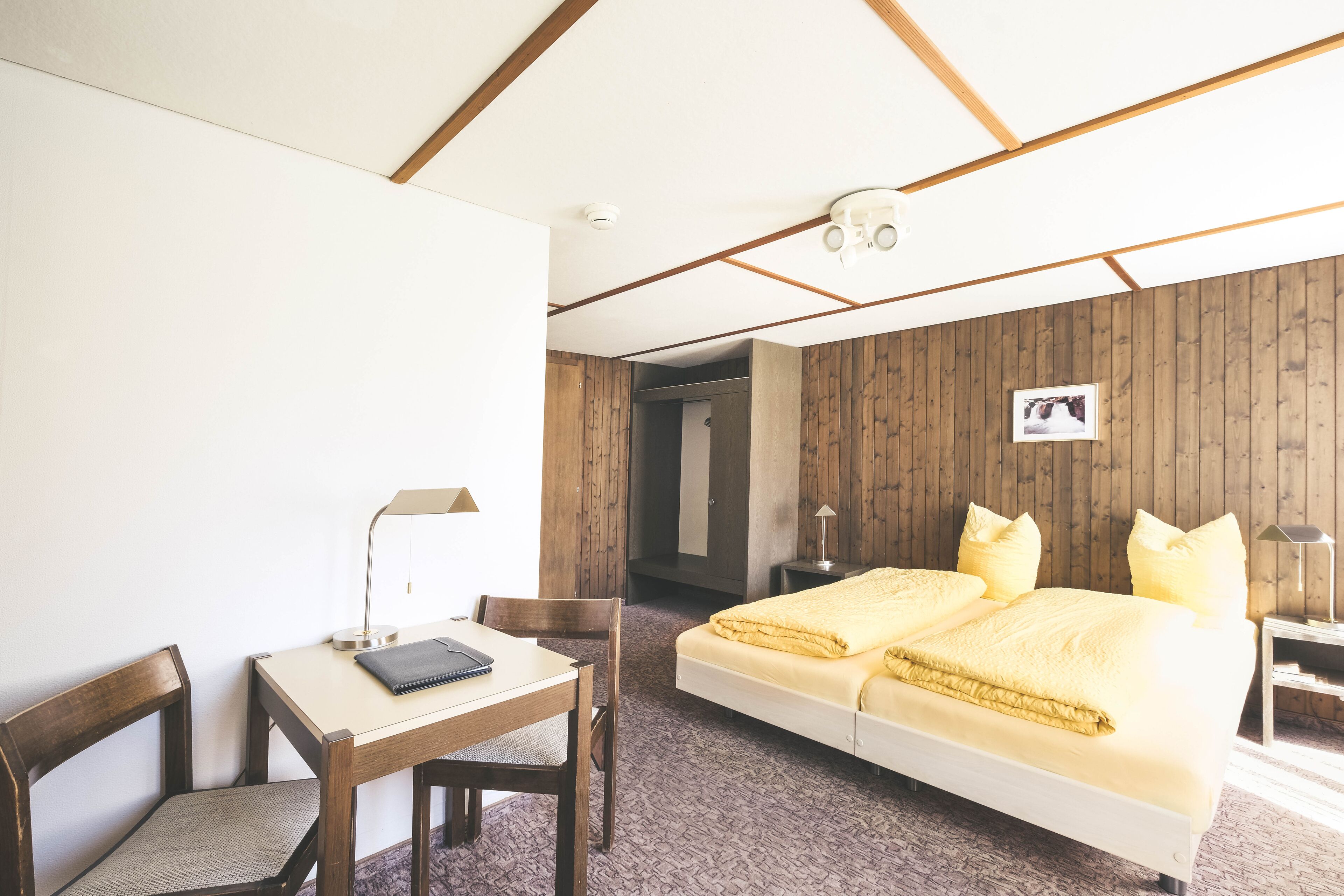 economy double room | desk, free cots/infant beds, free wifi, bed sheets