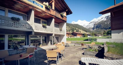 Hotel Alpina