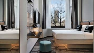 Quarto, 1 cama Queen, para não fumantes, vista para a cidade (City View) | Cofres nos quartos, cortinas blackout, quartos à prova de som