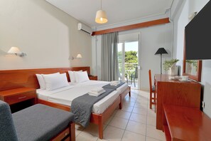 Een minibar, gratis babybedden, gratis wifi, beddengoed