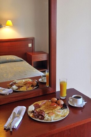 Minibar, free cots/infant beds, free WiFi, bed sheets