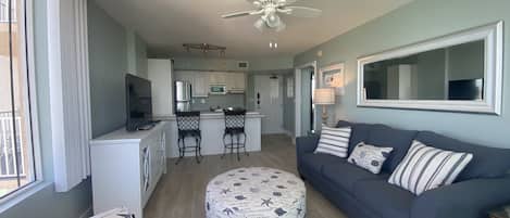 Resort Suite/ RS1106 | Private kitchen | Fridge, microwave, stovetop, dishwasher
