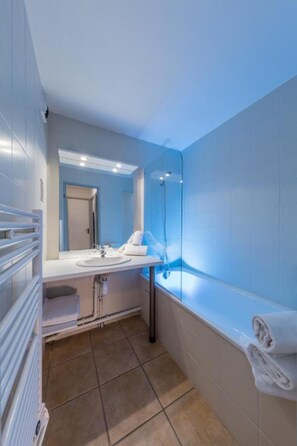 Appartement, 1 slaapkamer | Badkamer | Gratis toiletartikelen