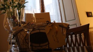 In-room dining - La Residenza Millennium (Florence)