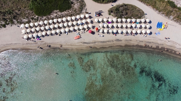 Private beach nearby, white sand, free beach shuttle