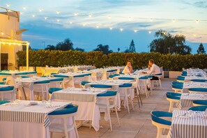 3 Restaurants, Frühstück, Mittagessen, Abendessen, italienische Küche