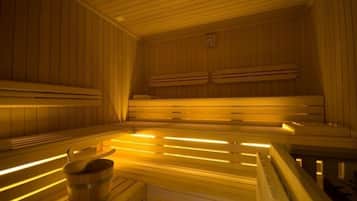 Sauna, tina de hidromasaje y baño turco o hammam
