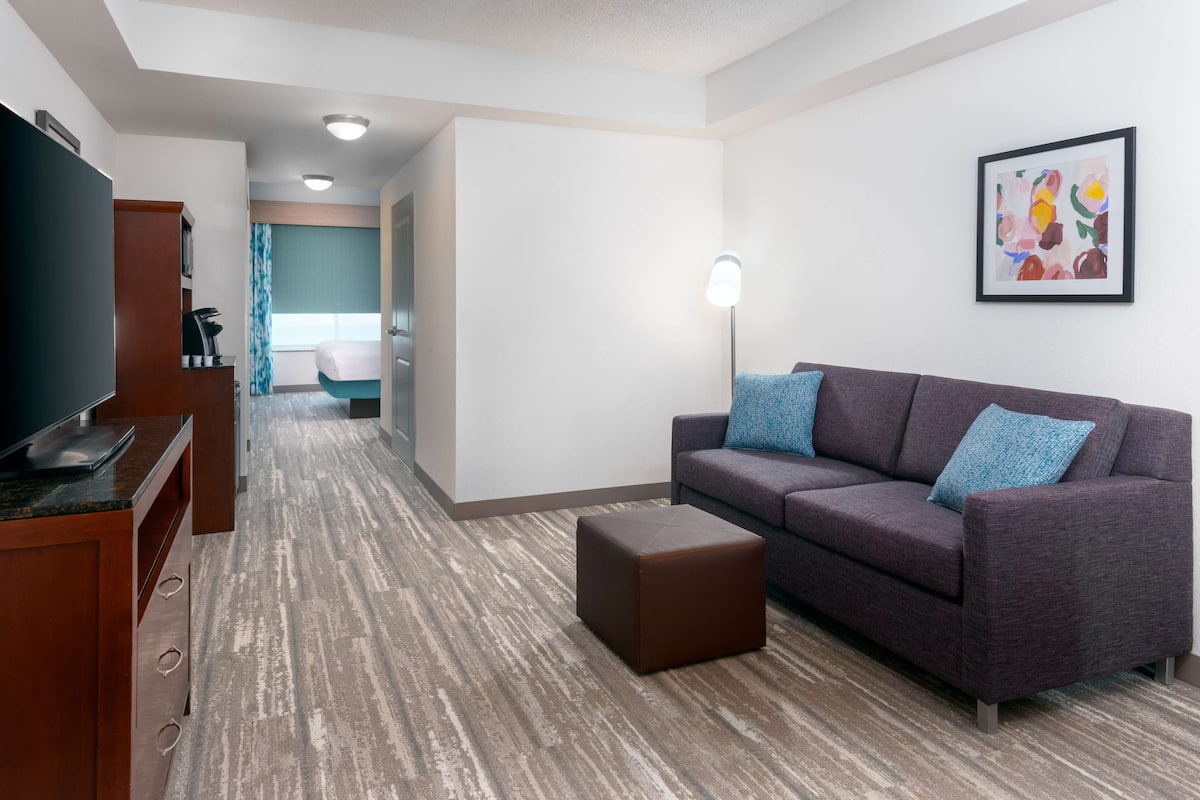 Room, 1 Bedroom | Living area | 42-inch LCD TV with digital channels, TV
