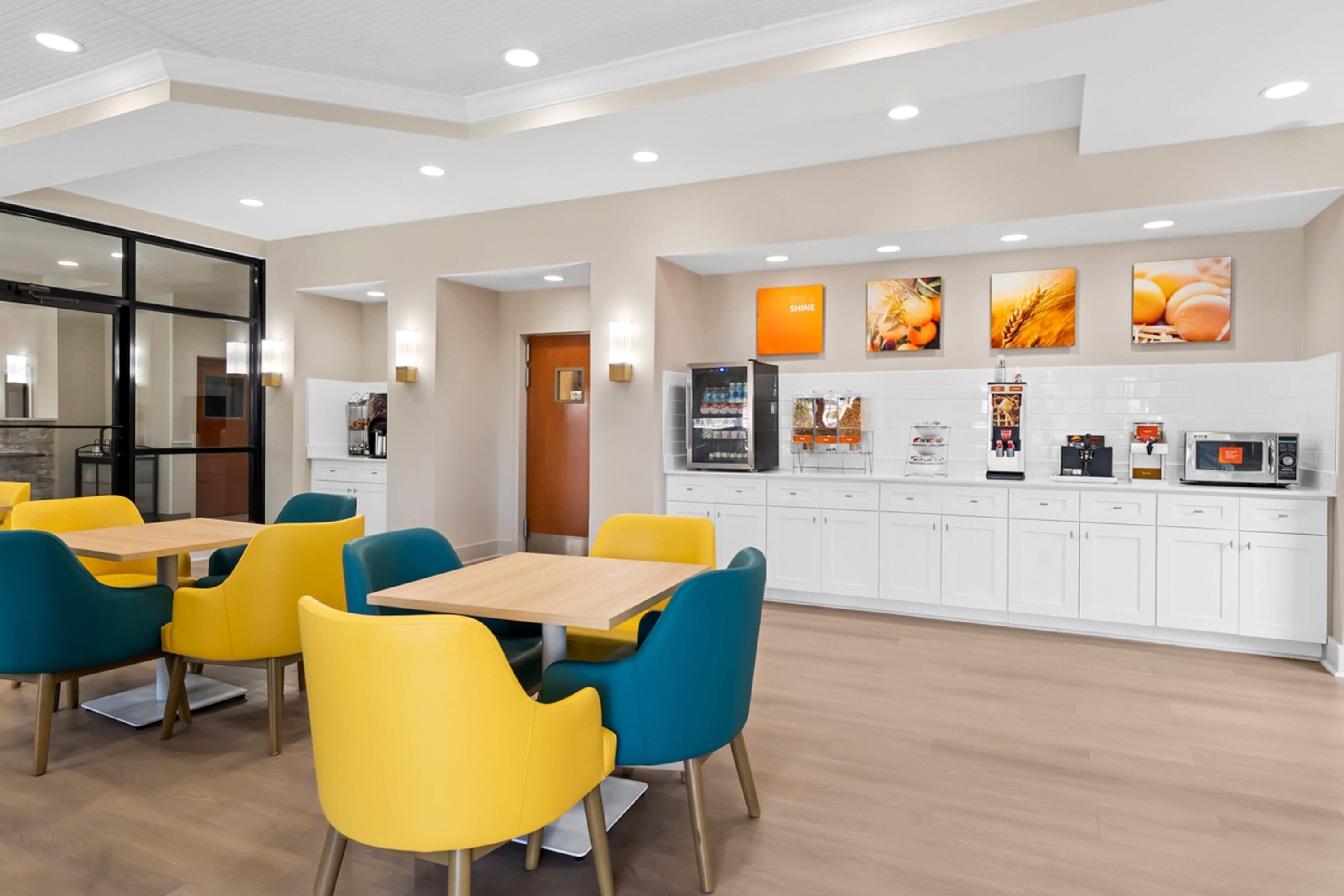 free buffet breakfast on weekends