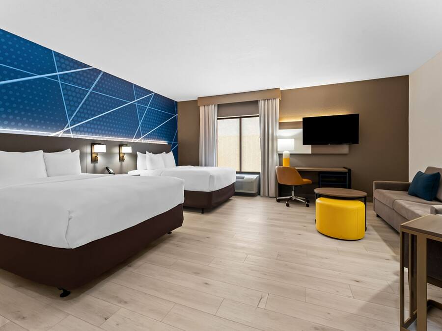 Suite, 2 Queen Beds, Accessible, Non Smoking