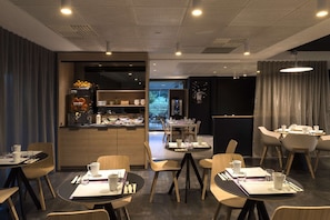 Daily buffet breakfast (EUR 17 per person)