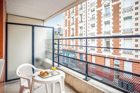 Studio, 2 Twin Beds, Balcony | Balcony