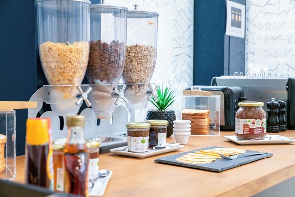 Daily buffet breakfast (EUR 12.90 per person)