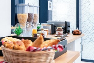 Daily buffet breakfast (EUR 12.90 per person)