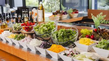 Desayuno buffet (JPY 1980 por persona)