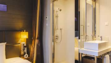 Free toiletries, hair dryer, slippers, bidet