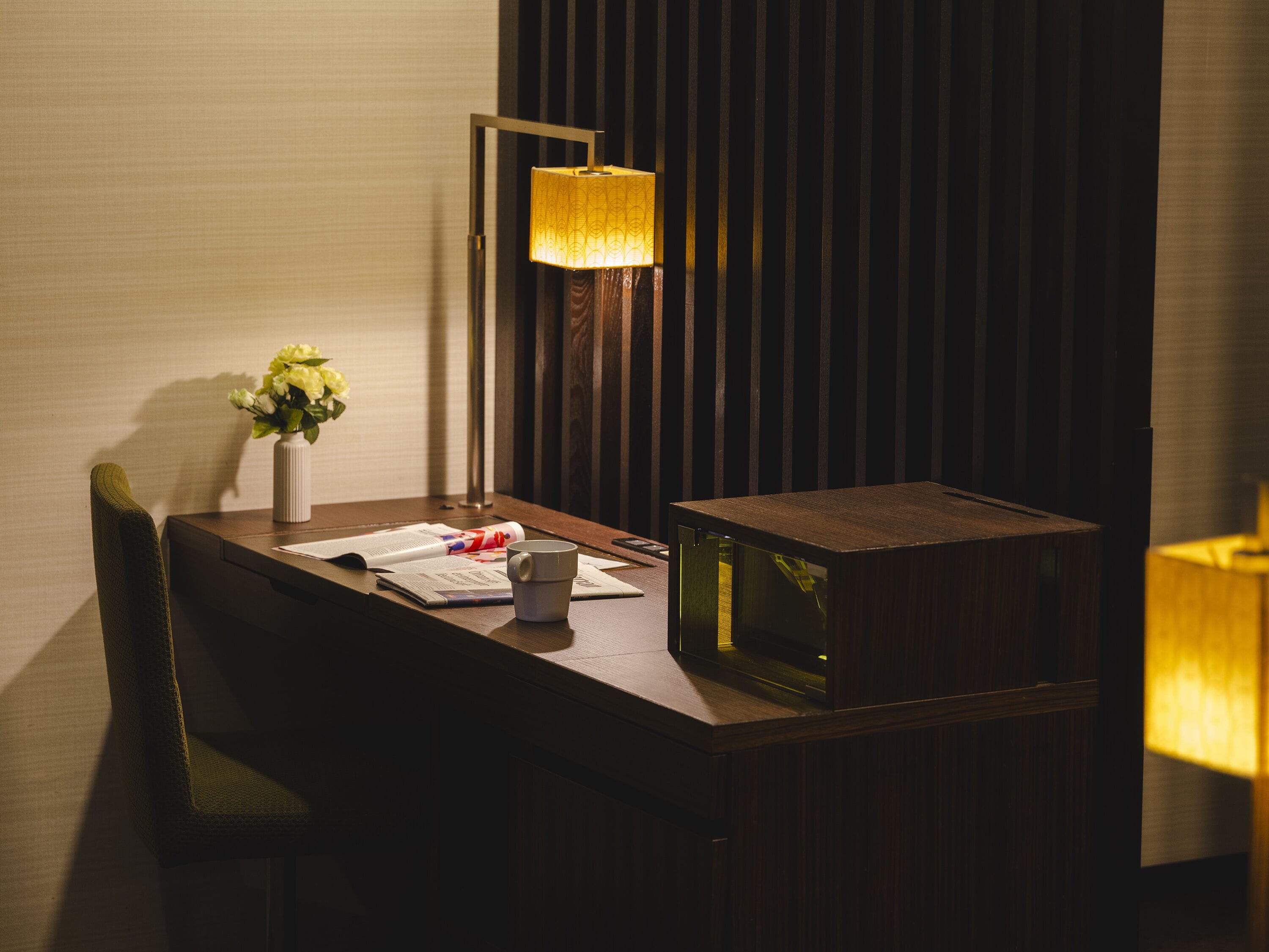 deluxe twin room, non smoking (5 min train ride to/from shinagawa) | down duvets, desk, blackout curtains, free wifi