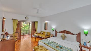 Suite Keluarga | Brankas, meja kerja, tirai kedap cahaya, dan Wi-Fi gratis