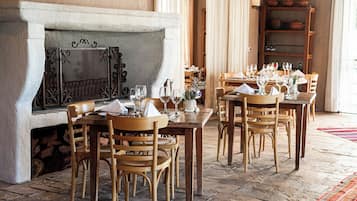 Breakfast, lunch, dinner served; Argentinean cuisine, pool views