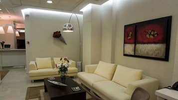 Sala de estar en el lobby
