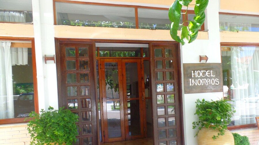 Hotel Inomaos