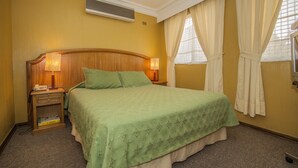Standard Apartment | 1 bedroom, in-room safe, laptop workspace, blackout drapes - Apart Hotel Principado (Santiago)