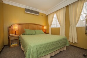 Standard Apartment | 1 bedroom, in-room safe, laptop workspace, blackout curtains - Apart Hotel Principado (Santiago)