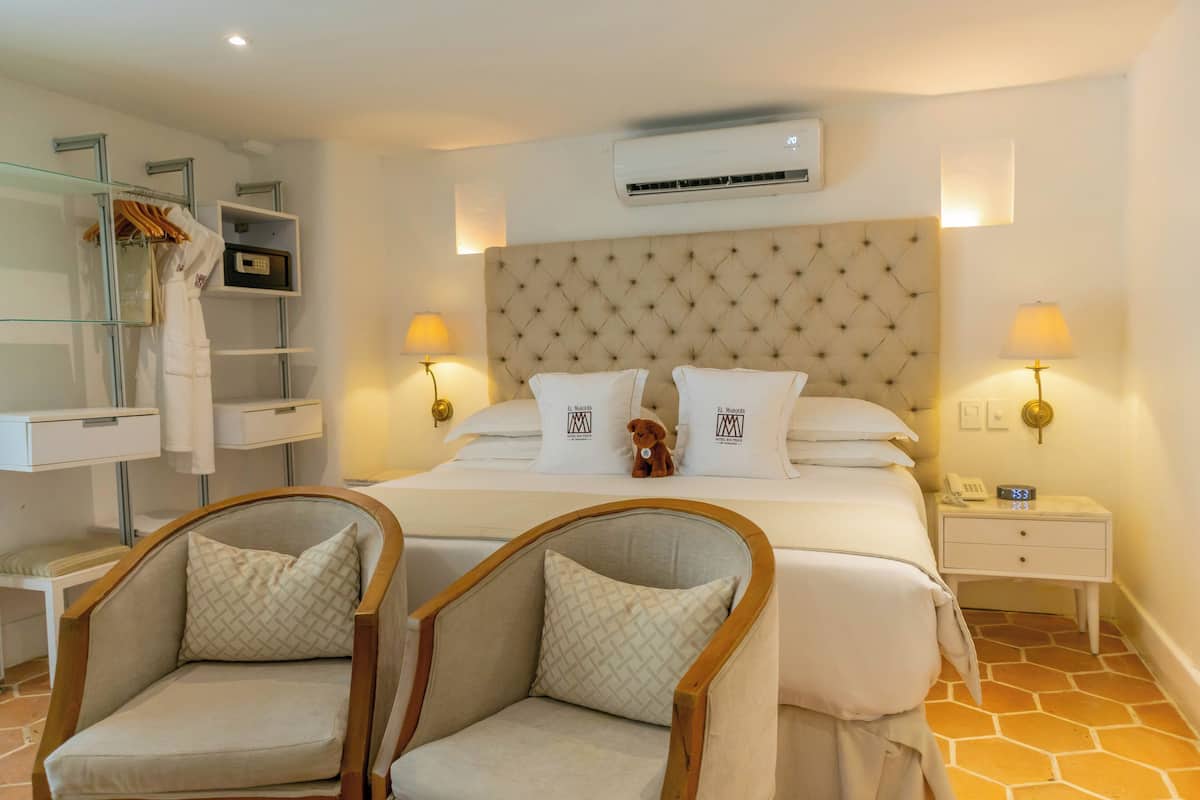 Suite | 1 bedroom, premium bedding, minibar, in-room safe