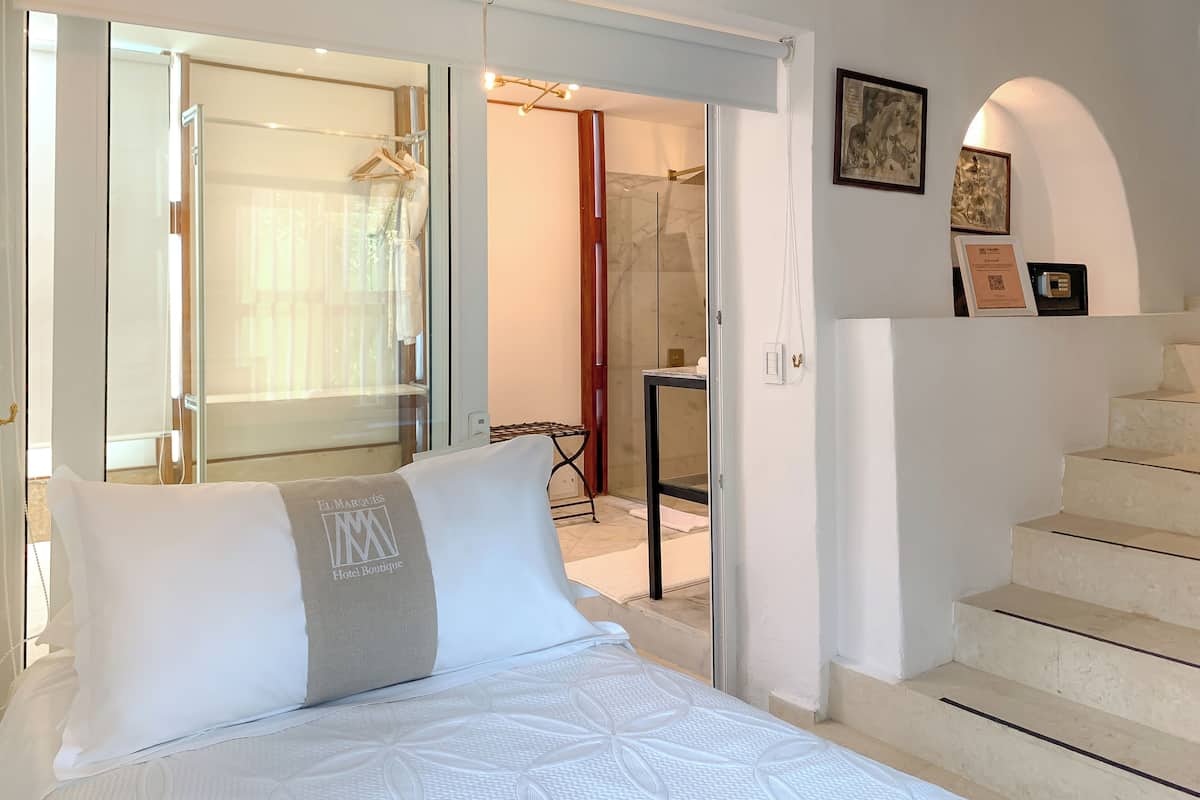 Family Triple Room | 1 bedroom, premium bedding, minibar, in-room safe