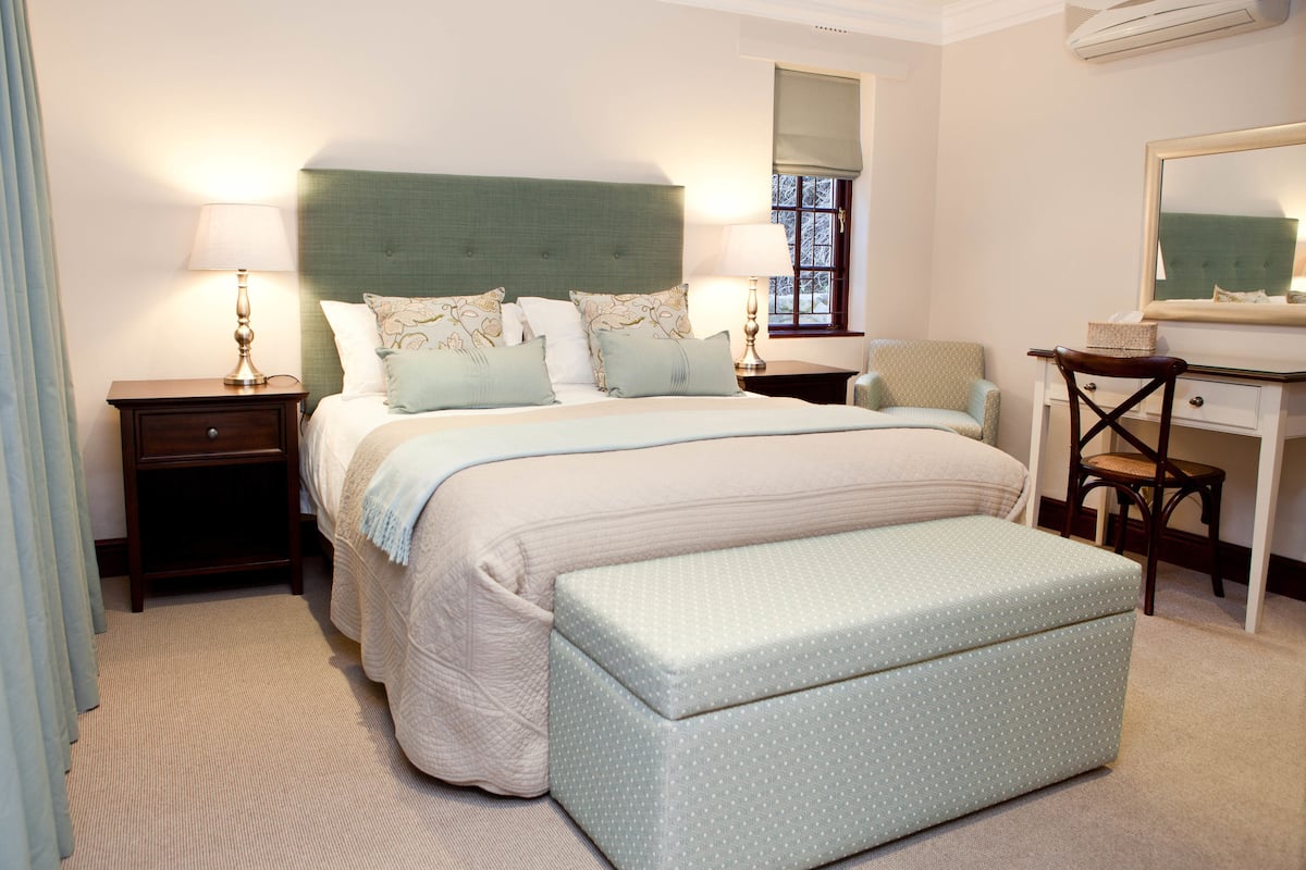 1 Bedroom 1 Bathroom #26 | Individually decorated, iron/ironing board, cribs/infant beds, free WiFi