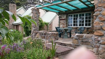 2 Bedroom 1 Bathroom #20 | Terrace/patio