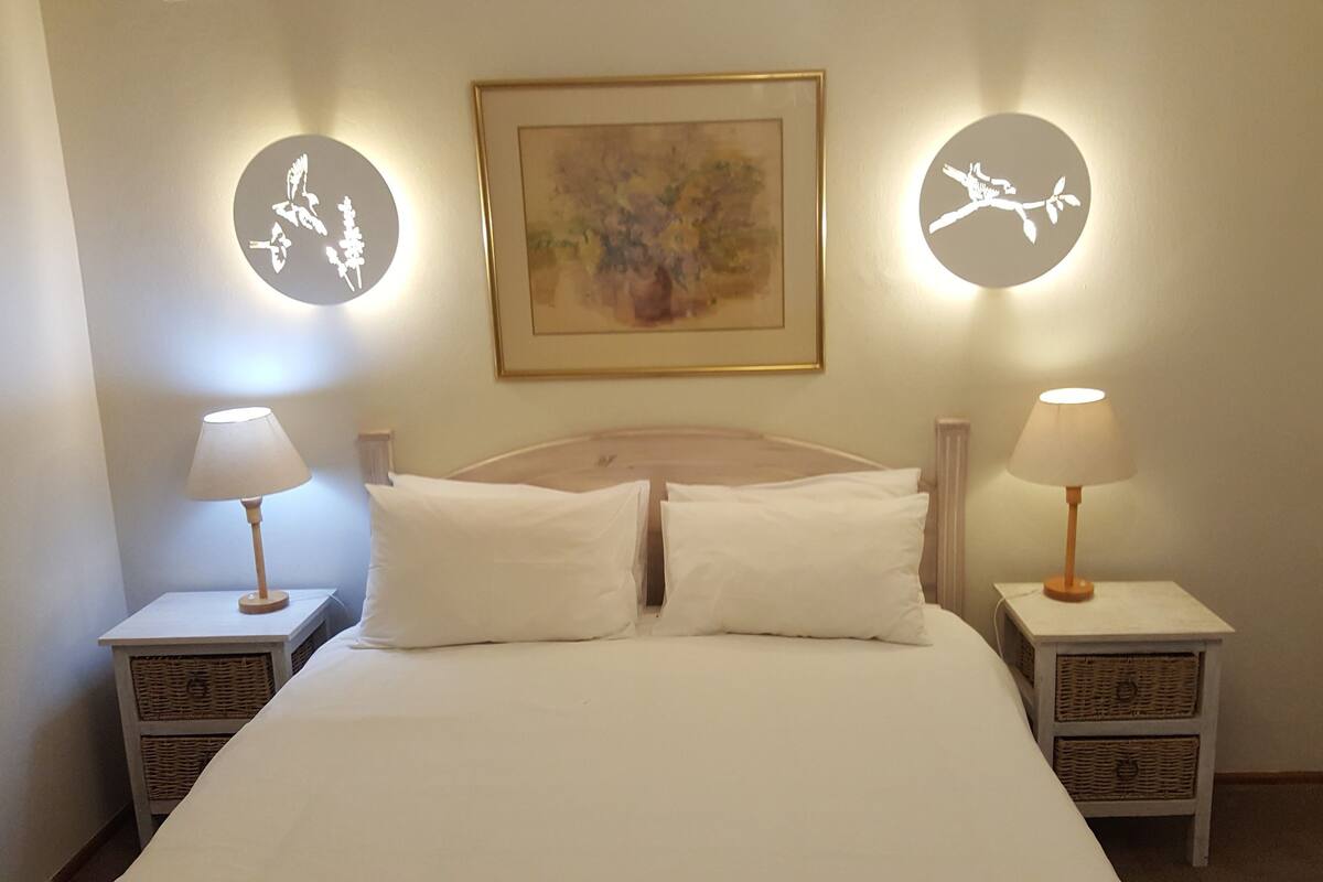 2 Bedrooms 1 Bathroom #19  | Tabla de planchar con plancha, cunas (de pago), wifi gratis
