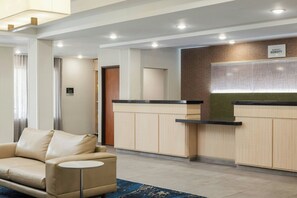 Reception - Fairfield Inn & Suites by Marriott Fort Wayne (Fort Wayne)